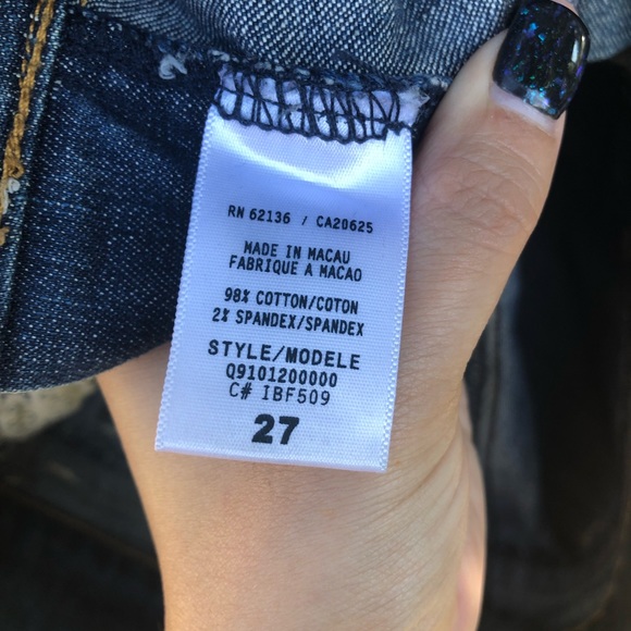 Guess shorts. Size 27 - Picture 5 of 5